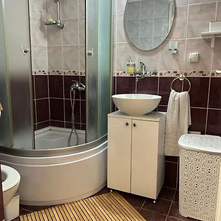 Teodora Apartman *
